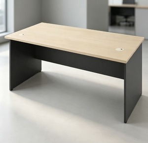 Bureau de direction rectangulaire moderne en bois, plateau gris clair, pieds gris foncé, design minimaliste autoportant, mobilier commercial, bureau DIY - Product Image 1