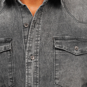 Camisa de Mezclilla Gris Oscuro para Hombre, Manga Larga, Cuello Alto, Corte Regular, Lavado Ácido, Estilo Casual con Bolsillos, 100% Algodón Ecológico - Product Image 6