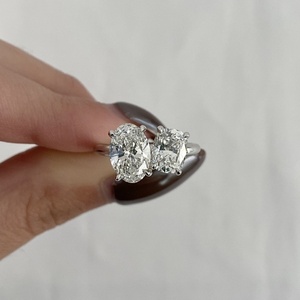 Bague de mariée personnalisée en or avec diamant de laboratoire certifié IGI, style boutique, faite à la main, Toi et Moi, solitaire, taille ovale et coussin mixte - Product Image 1