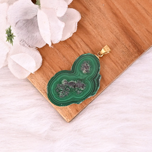 Pendentif en malachite naturelle, stalactite, laiton plaqué or, 11,7 g, pierre verte unique - Product Image 2