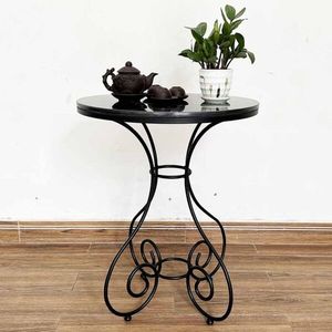 Mesa de Café Clásica para Exteriores con Tapa Redonda de Mármol y Base de Hierro Forjado Negro Ornamentado para Patio o Cafetería - Product Image 1