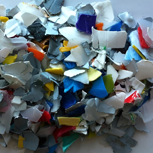 Flocons de PEHD pour l'emballage de meubles en plastique, les tuyaux et la fabrication de produits ménagers - Product Image 1