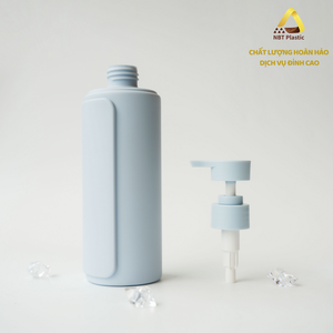 ขวดพลาสติกเปล่า HDPE ขนาด500มล. พร้อมดีไซน์แนวตั้งสำหรับเครื่องสำอางโลชั่นผู้ผลิตบรรจุภัณฑ์จากเวียดนาม - Product Image 6