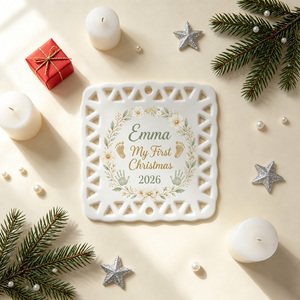 Ornement personnalisé <span class=keywords><strong>avec</strong></span> nom écrit à la <span class=keywords><strong>main</strong></span>, décoration carrée en céramique blanche perforée <span class=keywords><strong>avec</strong></span> impression UV, mon premier cadeau <span class=keywords><strong>de</strong></span> Noël - Product Image 4