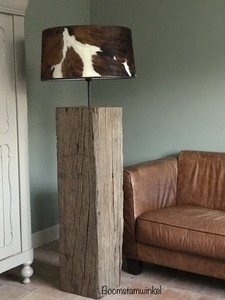 Lampadaire rustique en bois de récupération fait main avec abat-jour en tissu pour chambre, salon et décoration intérieure - Product Image 5
