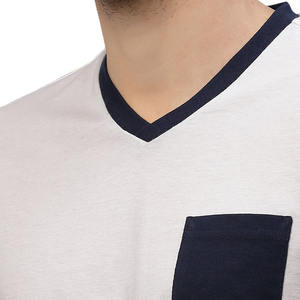 Camiseta de Hombre al por Mayor, Oversize, Holgada, Cuello en V, Manga Corta, Algodón Pesado 250 GSM, Estilo Urbano, Cuello en Contraste, OEM ODM - Product Image 3