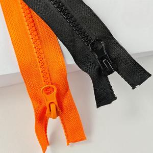 Fermetures éclair doubles en plastique en stock pour vestes et manteaux - Product Image 2