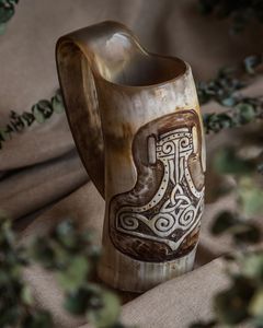 Authentiques cornes à boire vikings, chopes médiévales, tasses à bière en corne, cadeaux pour les garçons d'honneur, le témoin, les demoiselles d'honneur, cadeaux de mariage, cadeaux pour la fête des mères - Product Image 5