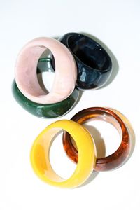 Vintage <b>Resin</b> Bangles with Carved Floral Design Crown Shape Classic Style for Women's Anniversary - Product Image 4
