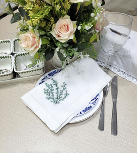 Serviettes de table en lin brodées personnalisées en gros, motif algues marines, carrées, avec ourlet festonné, durables pour la maison, les mariages et les événements - Product Image 3