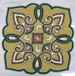 Exquisitos y Extravagantes Caminos de Mesa con Cuentas, Diseño de Hojas Multicolores, Decoración de Mesa Bordada a Mano, Camino de Mesa Bordado con Cuentas - Product Image 1
