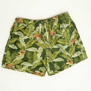 Shorts décontractés pour hommes à taille élastique avec logo personnalisé, 100 % polyester, short de bain en maille, grande taille, pour la course, le sport, l'entraînement et la plage - Product Image 1