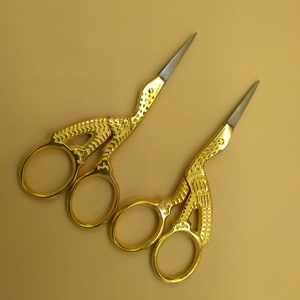 Tijeras de Maquillaje de Acero Inoxidable de Alta Precisión, Tijeras para Recortar Cejas, Vello de la Nariz y Uñas, Venta al por Mayor - Product Image 3