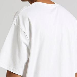 T-shirt à manches courtes pour homme, imprimé V lumineux sur le devant, col roulé tricoté décontracté sur le dos, coupe classique, 100 % coton respirant, gris et noir - Product Image 2