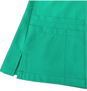 Conjunto de uniforme médico para hombre de color liso con cuello en V – Camiseta de manga corta con bolsillos y pantalones con cintura elástica, dos piezas - Product Image 6