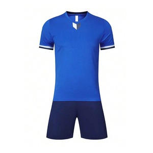 Uniforme de football écologique, caractéristiques optimales, matière douce, vêtements de sport, 100 % polyester, uniforme de football de qualité supérieure - Product Image 1