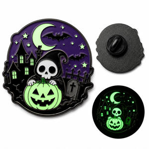 Glow Enamel <b>Pin</b> Supplier Custom Logo Metal <b>Badge</b>, Glowing Metal Brooch for Anime Fan Club - Product Image 4