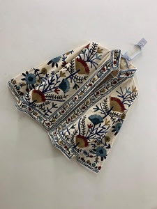 Abrigo de Invierno Bohemio, Chaqueta de Terciopelo Bordada con Flores Suzani, Cortavientos, Tejida, de Algodón, Bordada con Flores Suzani - Product Image 2
