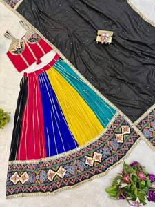 Ensemble Lehenga Choli brodé à blocs de couleur, longueur ras du sol, séchage rapide, en mélange de coton, tenue indienne pour fêtes, mariages et festivals Navratri - Product Image 5