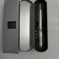 Penna Multifunzione Professionale 5 in 1 con Puntatore Laser, Torcia LED, Antenna Estensibile e Strumento di Raccolta Magnetico
