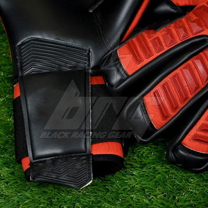 Best Quality Hand Protective Goalkeeper Gloves New Arrival Goalkeeper Gloves Online Sale Goalkeeper Gloves - Product Image 4