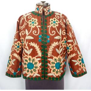 Veste matelassée artisanale en tissu Cotrise brodée de fleurs, avec détails boutonnés, doublure rayée en coton, respirante, écologique, épaisse pour l'hiver - Product Image 1