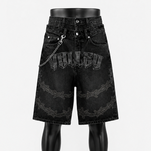 Shorts en jean baggy noirs pour homme, style gothique streetwear, avec design graphique - Product Image 1