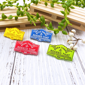 เข็มกลัดปกเสื้อชุบสีรุ้ง - Product Image 6