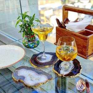 Sous-verres personnalisés en agate rose, bleu, blanc, vert, pierre précieuse, tranche de cristal, avec bord doré en résine, tapis de dessous de verre en pierre - Product Image 1