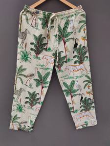 Conjunto de Pijama Coordinado con Estampado Animal para Mujer de Naaz Textile, Ropa de Dormir Informal de Verano, Suave y Transpirable, 100% Algodón, Largo hasta la Rodilla - Product Image 3