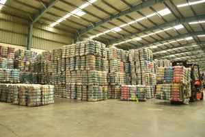 Explore nuestra amplia gama de ropa usada diseñada para clientes que valoran la asequibilidad, la calidad y la sostenibilidad con Oem. - Product Image 3