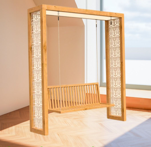 Cama colchoneta tradicional de madera natural con balaustres traseros tallados y una base de estructura robusta, disponible a precios de mayorista. - Product Image 5