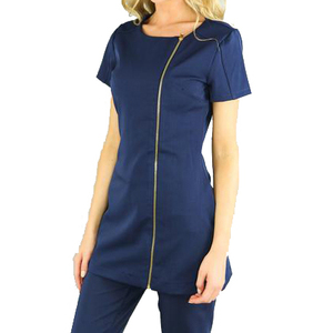 Tunique d'uniforme de salon de beauté et de spa unisexe personnalisée avec tissu respirant 65% polyester 35% coton - Product Image 3
