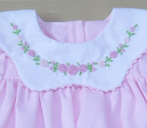 Vente en gros de robes pour bébé fille brodées à la main / Robes pour bébé fille sur mesure. - Product Image 2