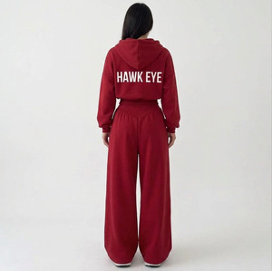 Ensemble de survêtement élégant pour femme, hiver, à capuche, en polaire unie, 2 pièces, manches courtes, 100% coton, confortable et polyvalent - Product Image 5