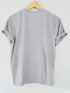 เสื้อยืดคอกลมสีเทาแขนสั้นพิมพ์ลายการ์ตูนแมวดำถือแก้วกาแฟคุณภาพสูงสำหรับผู้ชาย สไตล์ลำลอง - Product Image 2