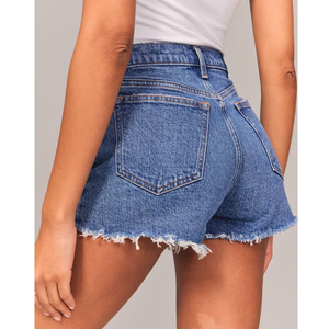Shorts de mezclilla Y2K para mujer al por mayor, de tiro bajo con parches de estrellas, estilo streetwear. Shorts de mezclilla para mujer OEM personalizados al por mayor. - Product Image 5