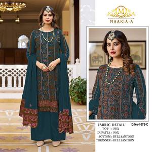 Superbe Shalwar Kameez en soie georgette de renard lourd avec broderie multi-fils, détails Jari et travail de séquence - Product Image 2