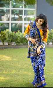Sari en soie Kanjivaram de qualité supérieure, sari de mariage, soie pure avec bordure en Zari doré, vêtements ethniques de créateur - Product Image 2