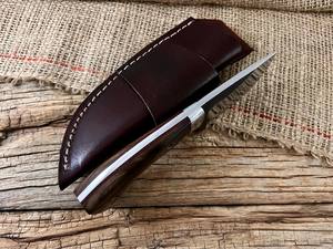 มีดสกินนิ่งแบบฟิกซ์เบลด EDC ผลิตตามสั่ง ด้ามไม้โรสวูด ปลอกหนัง OEM ฟูลแทงค์ มีดอเนกประสงค์ขนาดกะทัดรัดสำหรับตั้งแคมป์ - Product Image 5