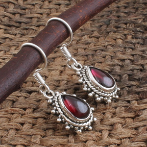 Pendientes de Cabujón de Granate Rojo Natural, Plata de Ley 925, Corte Oval Vintage, Piedra de Nacimiento de Enero, Joyería Fina - Product Image 2