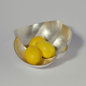 Bol en aluminium poli au design moderne, durable, sans plomb, grande taille, idéal pour servir des salades, des fruits, lors de fêtes et de mariages - Product Image 4