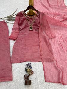 Conjunto de Salwar Kameez de 3 Piezas con Bordado Étnico Indio Moderno en Color Rosa para Mujer, Marca LD CREATION |   Ropa Festiva Elástica y Sin Arrugas para Fiestas - Product Image 4
