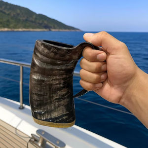 แก้วน้ำเขาควายแบบไวกิ้ง สลักโลโก้ได้ตามต้องการ คุณภาพดี เป็นมิตรกับสิ่งแวดล้อม เหมาะสำหรับการดื่มในพิธีกรรมทางศาสนา ผลิตจากวัสดุธรรมชาติที่ดีที่สุด - Product Image 1