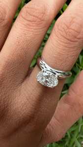 Anillos de Compromiso Personalizados con Diamantes Cultivados en Laboratorio, Corte Ovalado, Oro Sólido de 14K/18K, 1.5 Quilates, Engaste de Garras, Banda Ancha Curva de 5mm, Anillos de Novia Ondulados - Product Image 4