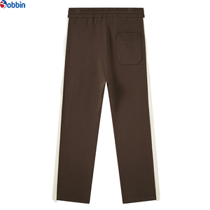 Pantalon de survêtement marron unique pour homme avec bande latérale crème, taille élastique et cordon de serrage, décontracté, mi-saison, tricoté, respirant - Product Image 4