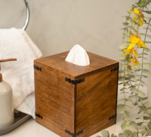 Boîte à mouchoirs carrée en bois massif moderne et durable avec support de rangement pour salon, bureau ou bureau à domicile - Product Image 5