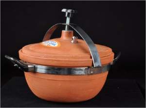 Casserole en terre cuite artisanale, cuiseur à pression traditionnel en argile, pot de cuisson naturel pour une préparation culinaire saine - Product Image 4