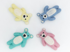 Ourson en laine fait main, ornement de la Saint-Valentin, cadeau mignon pour enfant, décoration en forme de cœur, jouet romantique en feutre et fil - Product Image 2