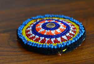 Sous-verre de luxe artisanal de qualité supérieure avec motif de perles mandala colorées, élégant et éclatant, motif de perles multicolores, respectueux de l'environnement - Product Image 5